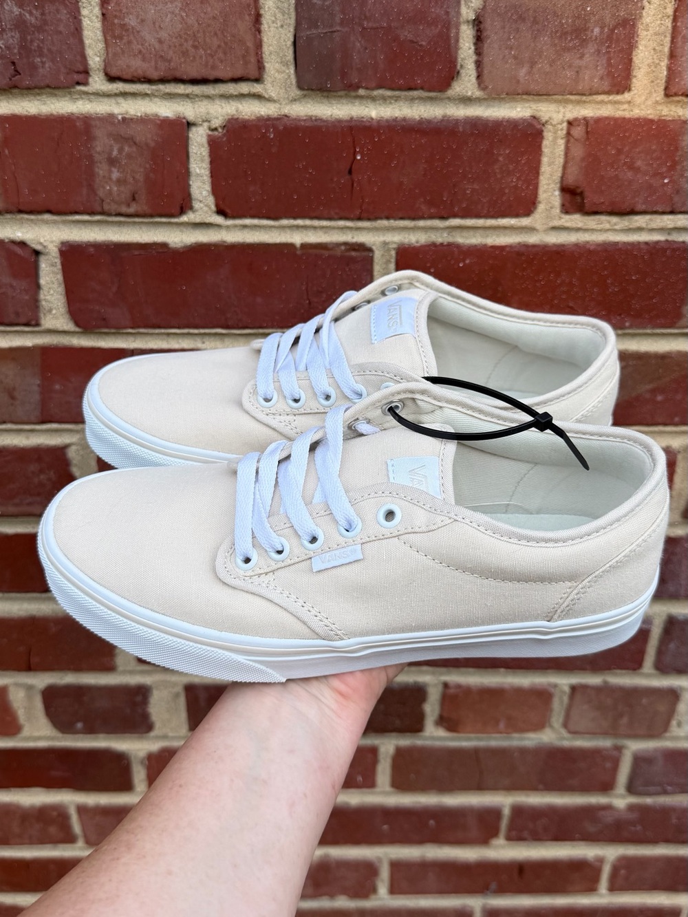 Vans Atwood Sneaker - WM: Sz 9 - NWOB/NWOT